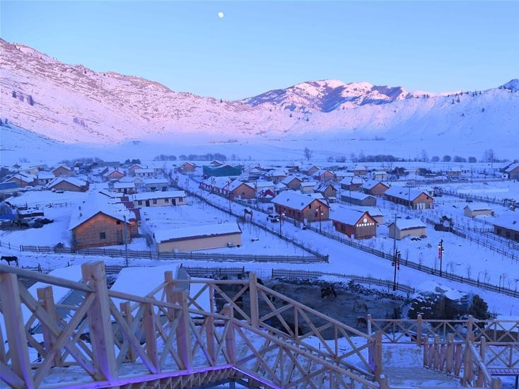 “额尔齐斯河第一村”的冬天