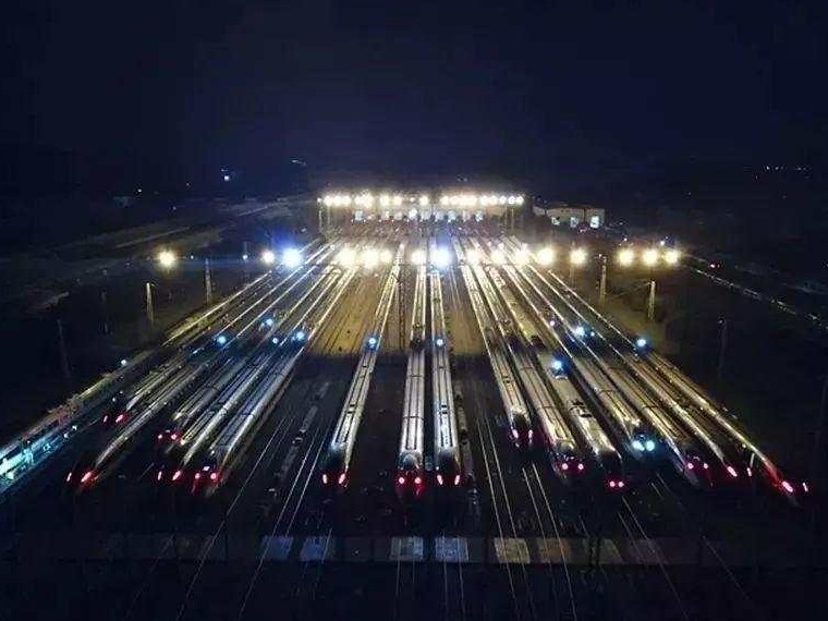 中国“陆地航母”集体出镜，看看哪个更炫酷？