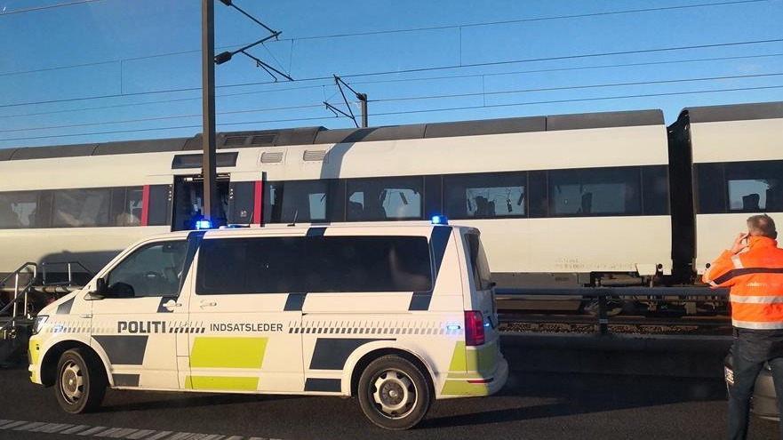 丹麦列车事故造成6死16伤