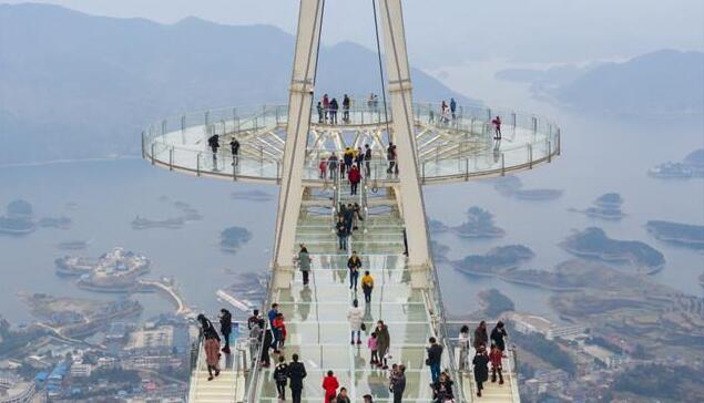 在湖北!全球最大单体玻璃观景平台迎客