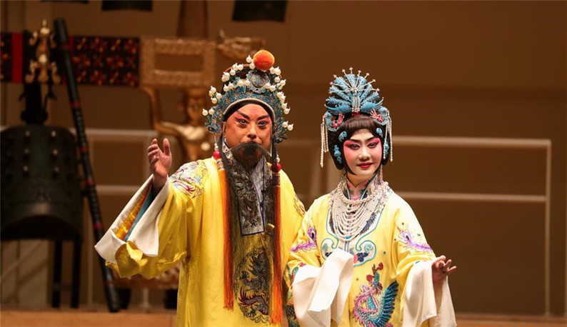 悠扬古乐声 欢喜中国年——中国编钟和京剧在美演出