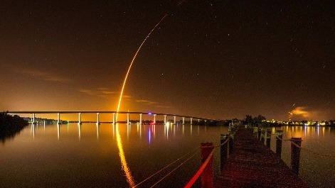 美国SpaceX载人龙飞船首次进行无人发射测试