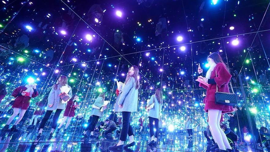 上海举办日本艺术家草间弥生大展