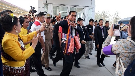 泰国总理巴育大选前“尬舞”拉票