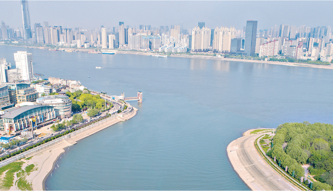 你看，武汉的水岸线在变美