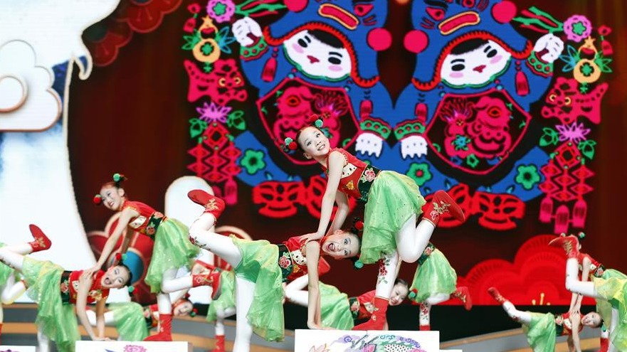 全国第六届中小学生艺术展演活动现场展演开幕