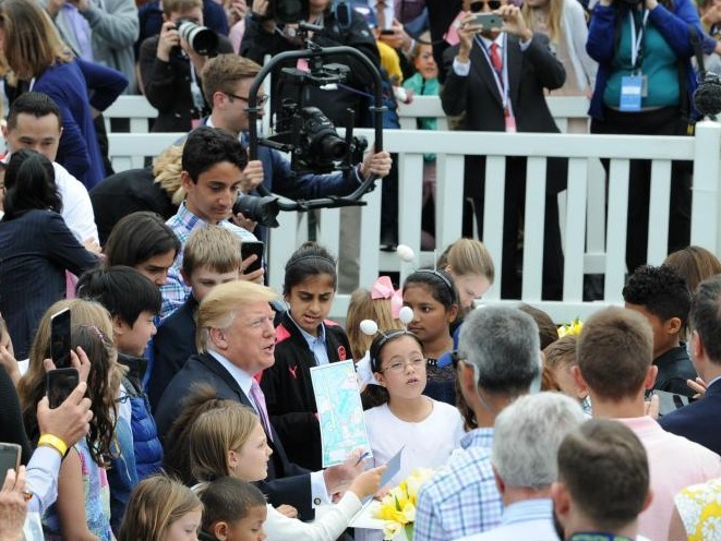 白宫举行2019年复活节滚彩蛋活动