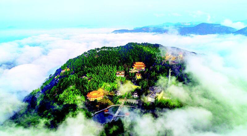 图为:浠水县斗方山.(视界网 方华国 摄)