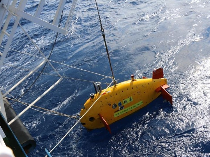 “海洋六号”科考船完成深海探测共享航次任务