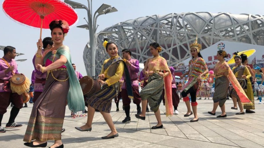 亚洲文明巡游表演在北京举行