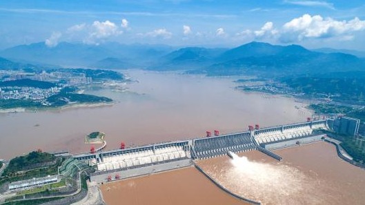 三峡水库加大下泄流量 应对下一轮洪峰