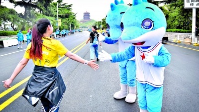 与军运同行 “兵兵”就在我们身边