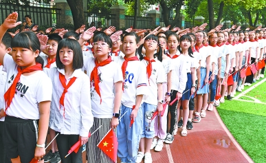 武汉90万中小学生开学第一课  争做军运最佳文明主场人