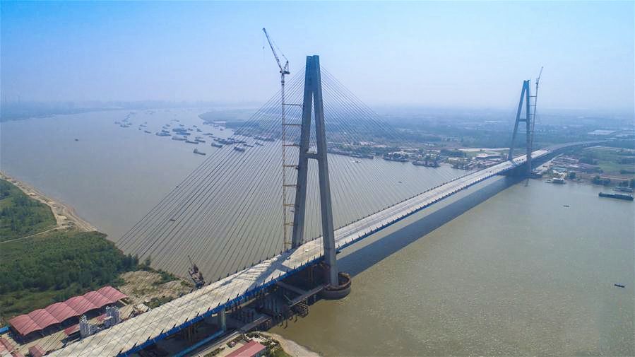 青山长江大桥主体工程基本完工 为目前长江上最宽大桥