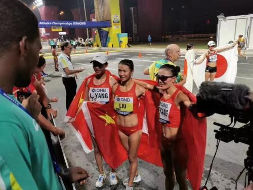 三面国旗同时升起!中国包揽世锦赛女子20公里竞走前三