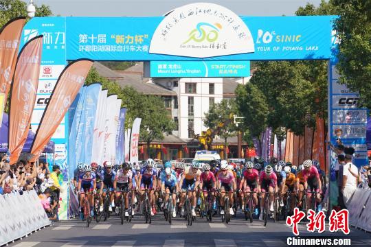 “中国江西车队选手再夺第十届“环鄱赛”分站桂冠