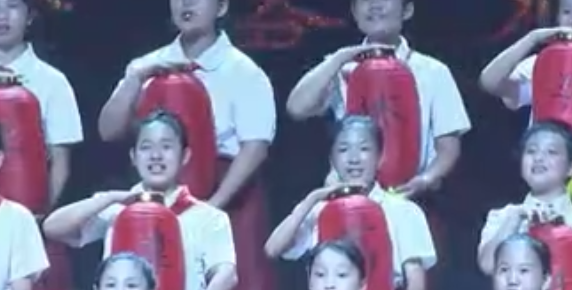 同心筑梦迎国庆 欢歌盛赞新时代