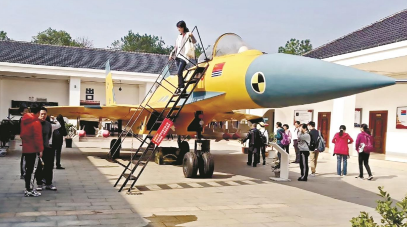 退役军人斥资千万元 在武汉蔡甸打造军事模型展览馆