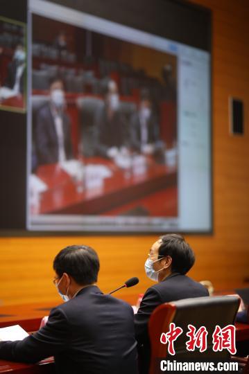 苏台医疗专家“云对话”分享战“疫”经验