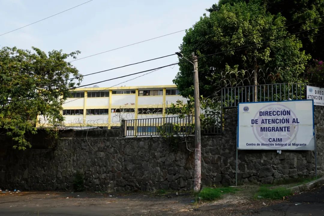 “连一块洗手肥皂都不给我们” 美国遣返了移民失掉了人心