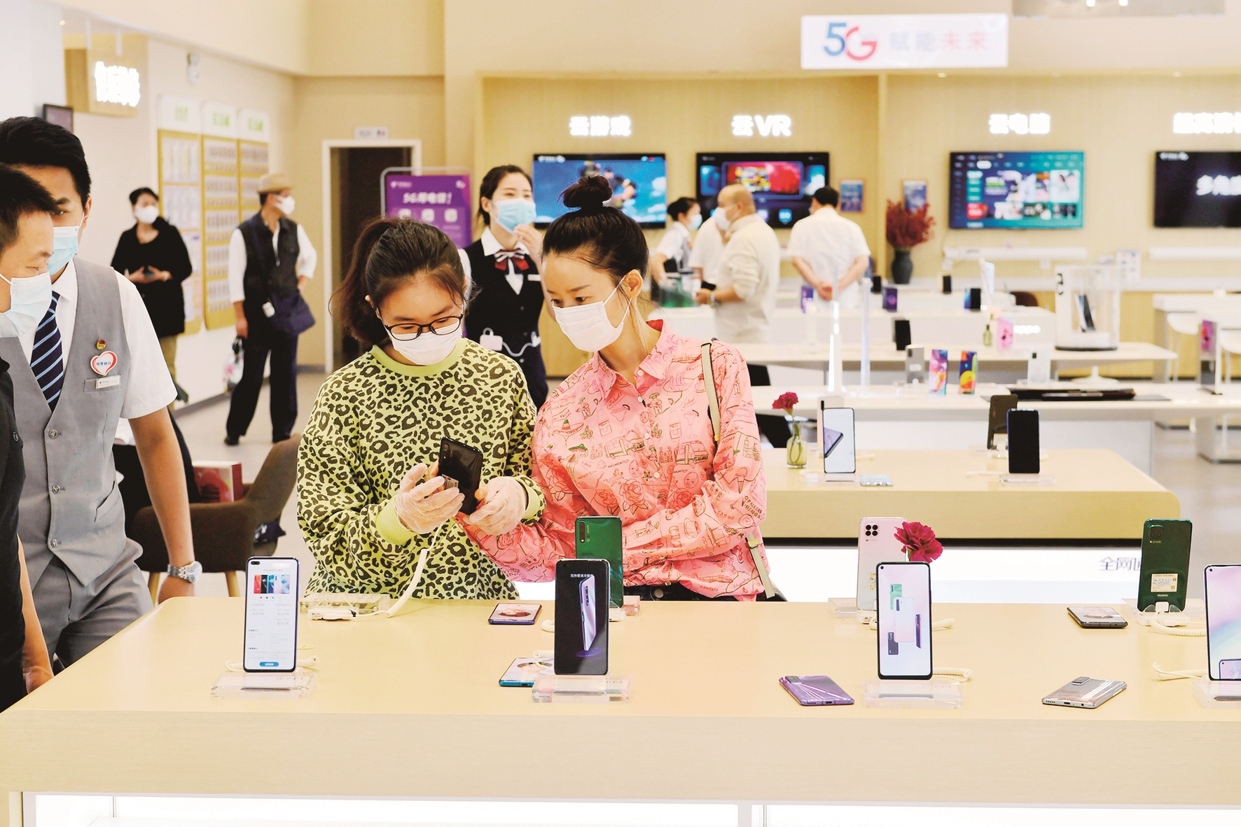5G商用半年用户超5000万 信号和资费受到更多期待