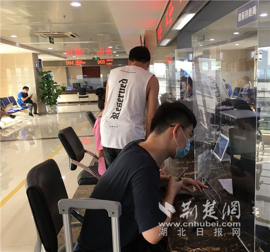 |深化“放管服”改革武昌区行政审批局提速审批效能