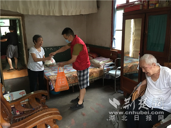 |武昌康乐里社区吹响“集结号”70名在职党员下沉社区