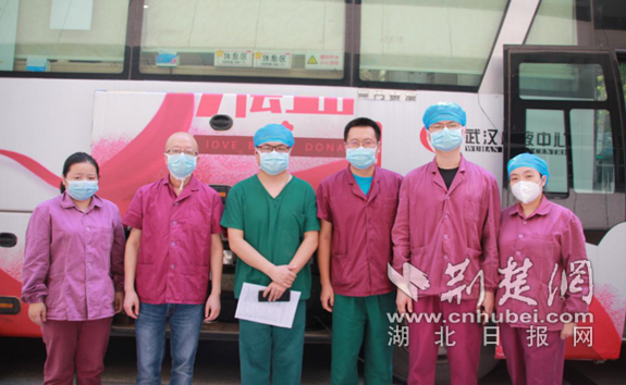 |用热血守护生命！武汉市第一医院近百位医护人员献血25000毫升