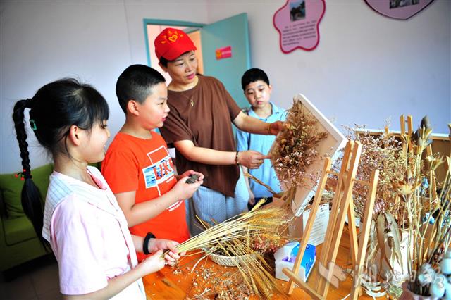 |守护童年 牵手共成长