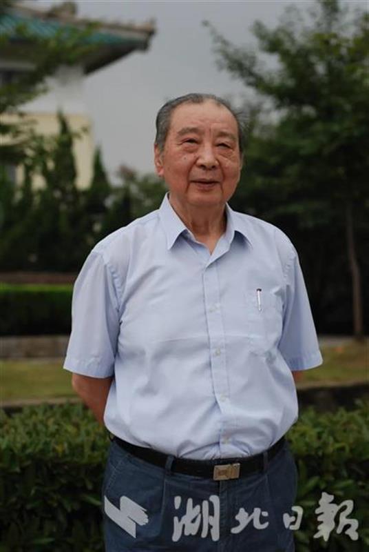 |教育部追授陶德麟“全国优秀教师”荣誉称号