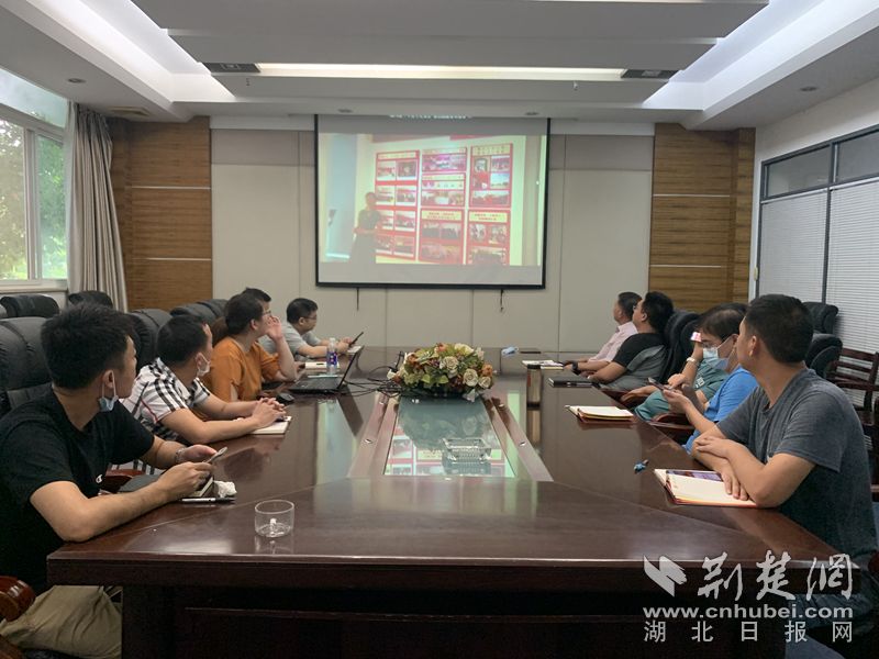 |汉阳黄金口工业园用5G直播将党课送到党员指尖