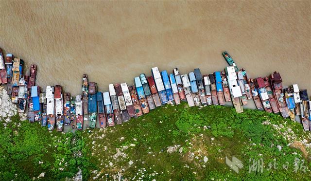 |长江禁渔 秭归500多艘渔船上岸