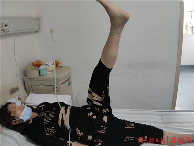 |“腰突”合并椎管狭窄，1厘米小切口解除老阿姨“受电刑”苦恼