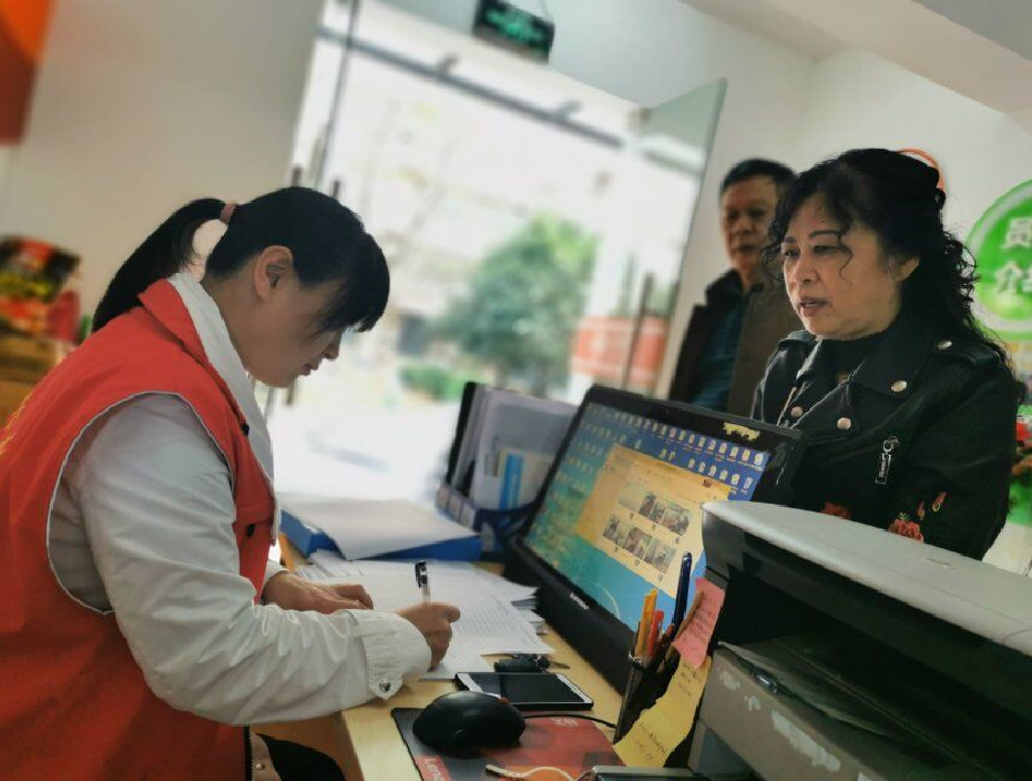 |小区建起党支部 办事议事更便利