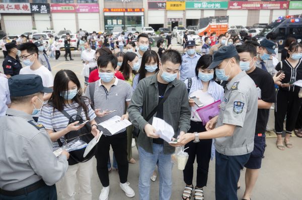 荆门市5330名考生参加事业单位招考