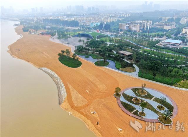 |鱼梁洲环岛景观带正式通过竣工验收（组图）