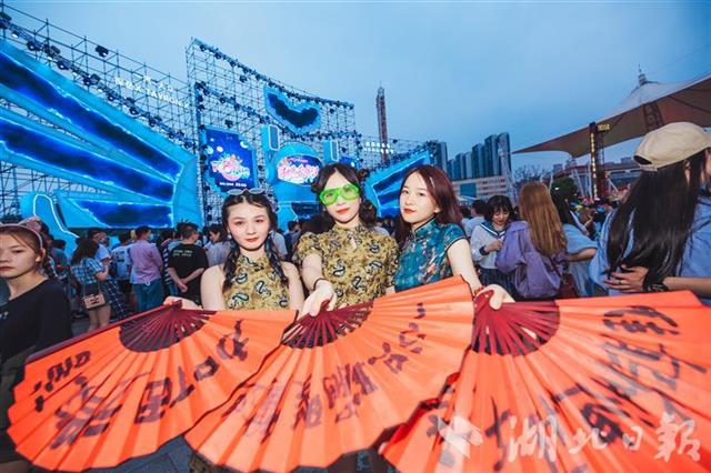 |夜游项目火热助力湖北景区持续升温