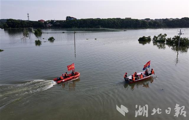 |“江湖”情，加油“赣”！湖北消防驰援江西抗洪一线
