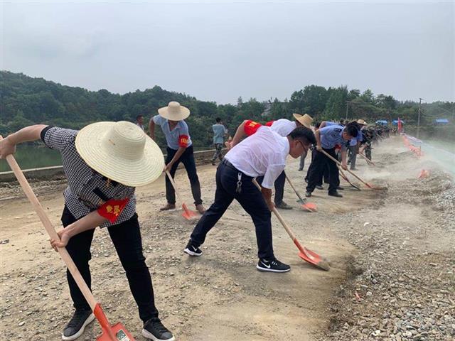 |连续在防汛一线奋战12昼夜,浠水县36岁民警突发脑溢血昏倒