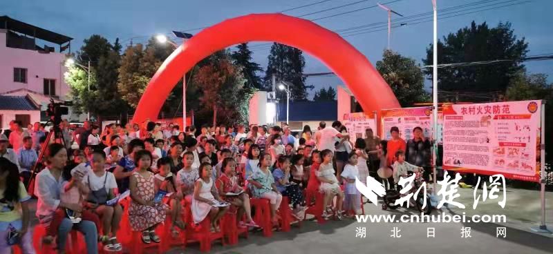 |随州“消防零距离”现场秀走进淅河光化村