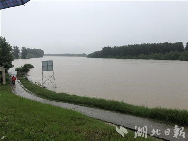 |湖北省仍有3127公里堤防超设防