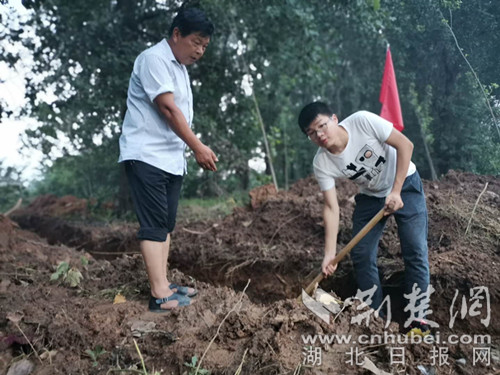 |鄂州长江新港大堤“学生兵”刘昌盛：保卫家园没有旁观者