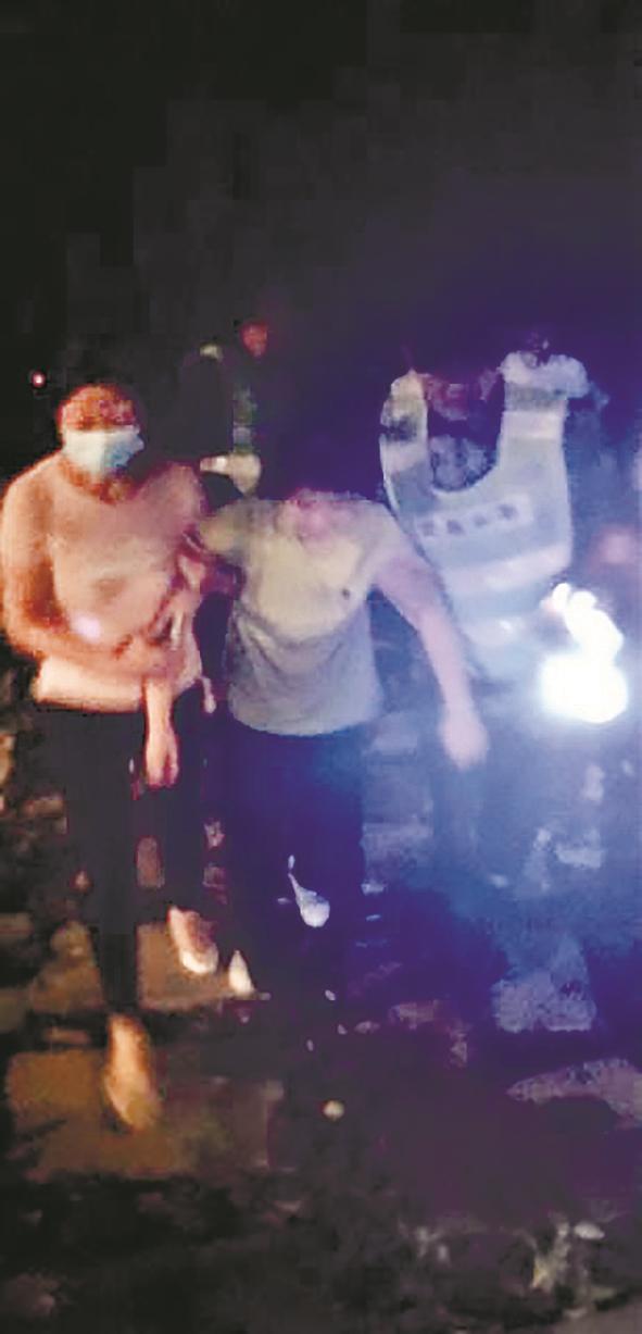 |女子走进江水中轻生 巡堤协管员及时救起