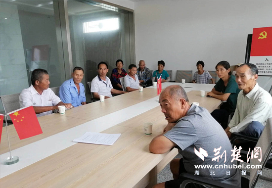 |黄冈程德岗村：21户贫困户农副产品有了稳定销路