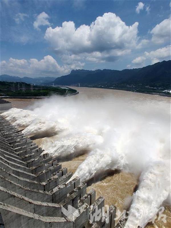 三峡水库成功应对长江2号洪水 拦蓄水量超100亿立方米