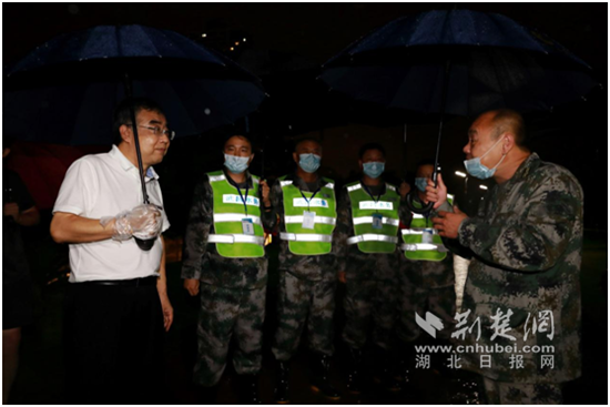 |铁四院彰显央企担当：防汛一线巡堤查险