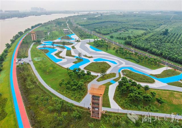 |鱼梁洲环岛景观带正式通过竣工验收（组图）