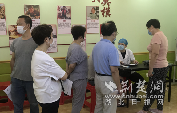 |梨园街社区卫生服务中心家庭医师团队进社区开展健康体检