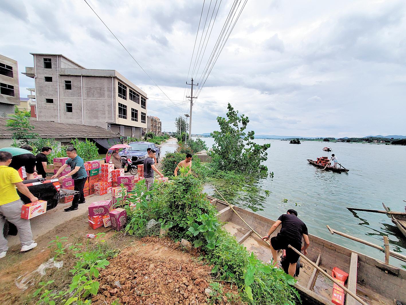 |洪水中的“孤岛”不孤单
