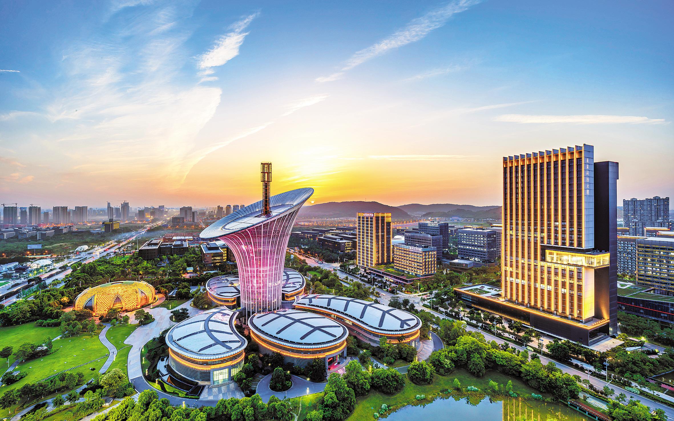 位于武汉未来科技城的"马蹄莲"新能源大楼.